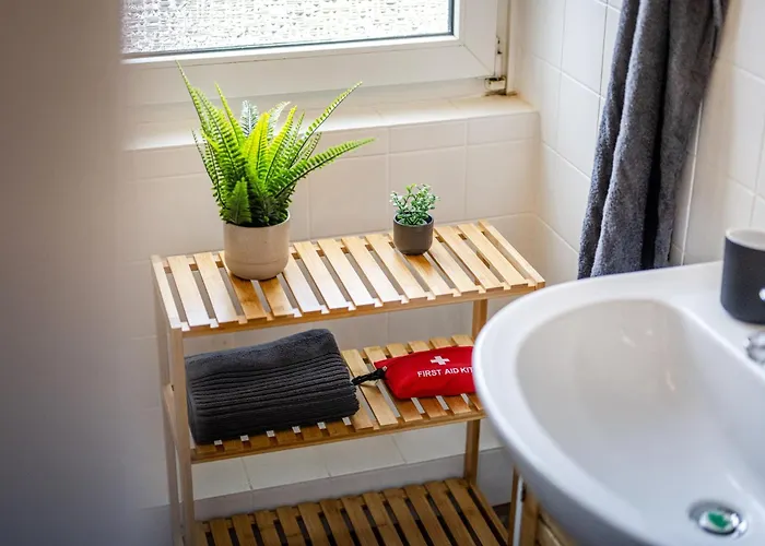 Suedstadt Oase Auf Zwei Etagen 4 Sz Und Balkon 아파트 *